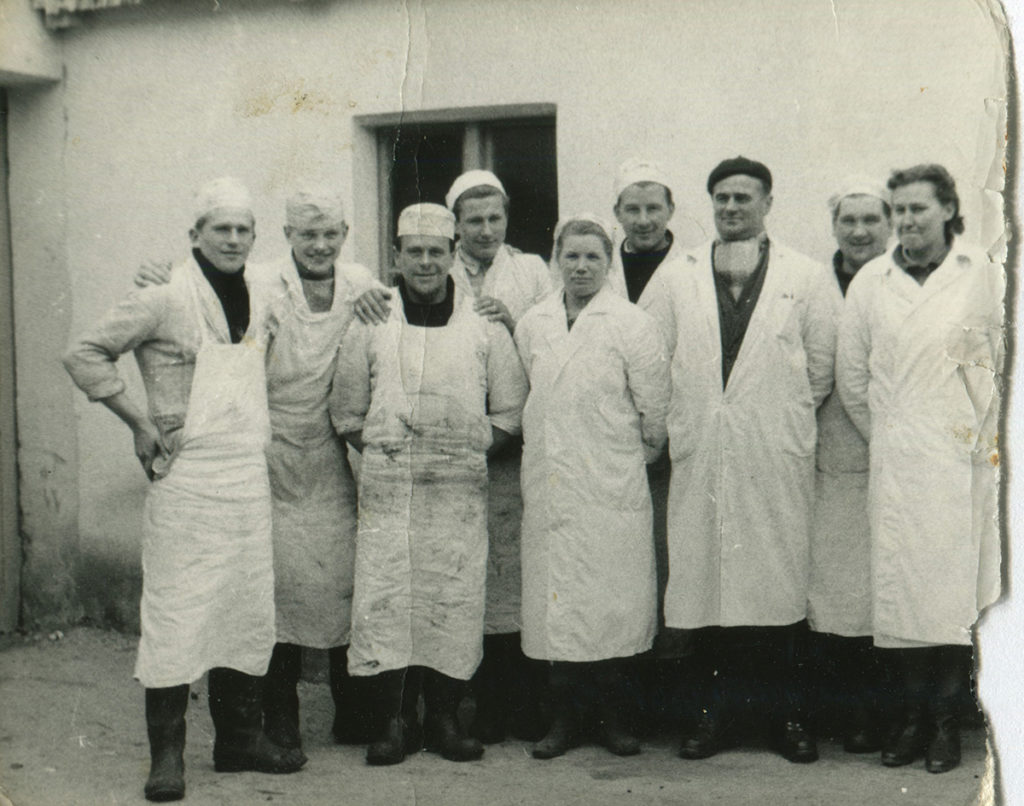 Pracownicy jednej z masarni w Wolinie
