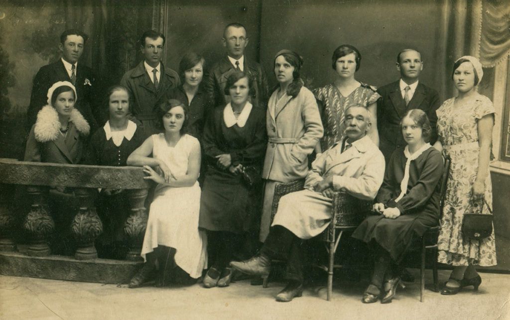 Zdjęcie rodzinne sprzed II Wojny Światowej